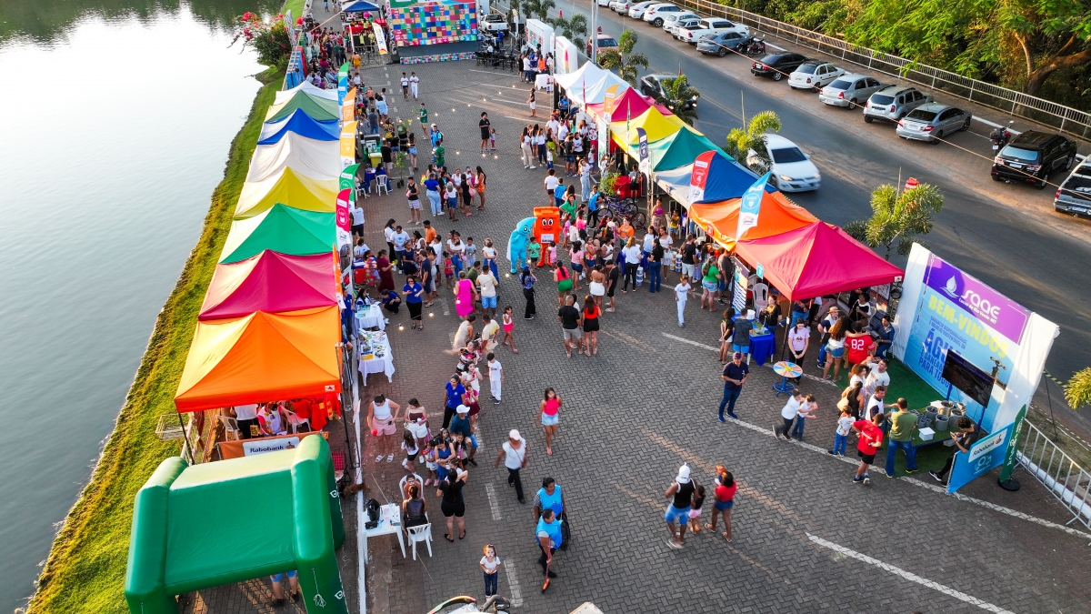 Vista aérea das tendas do evento