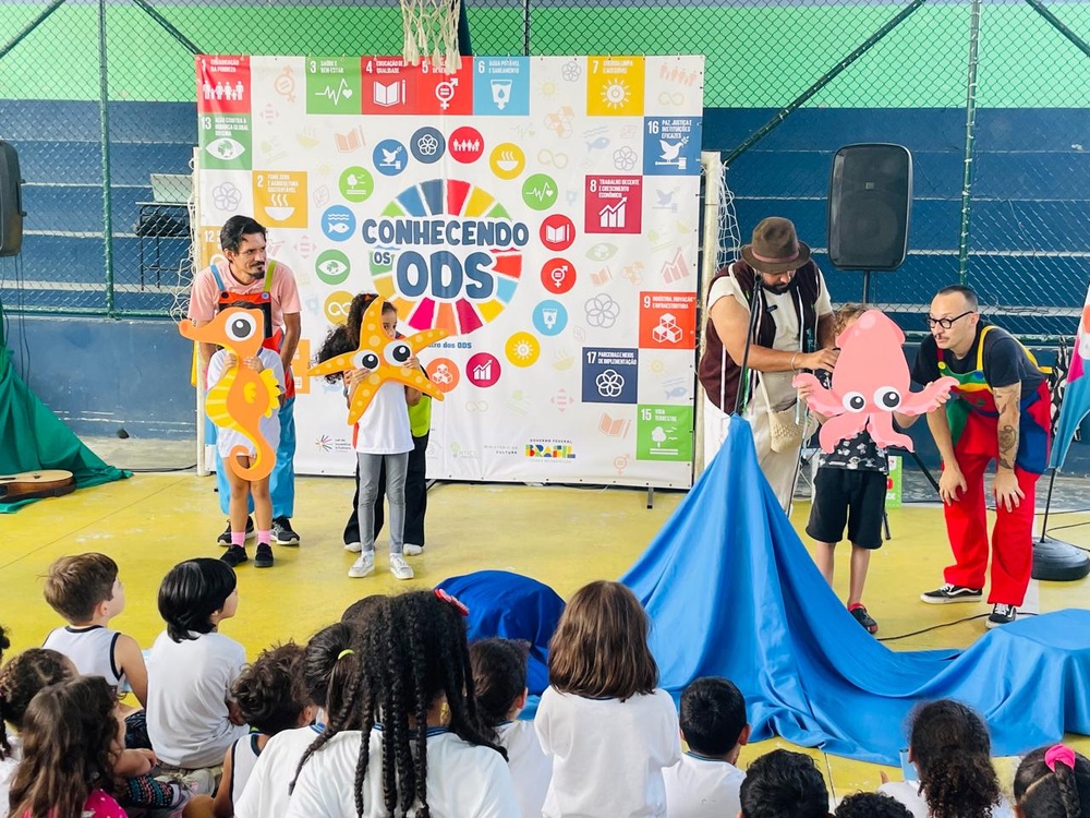 Ação nas Escolas
